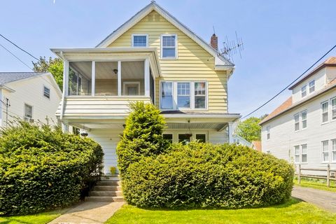 Photo of 53 Calumet Rd, Holyoke, MA 01040 (MLS # 73519109)