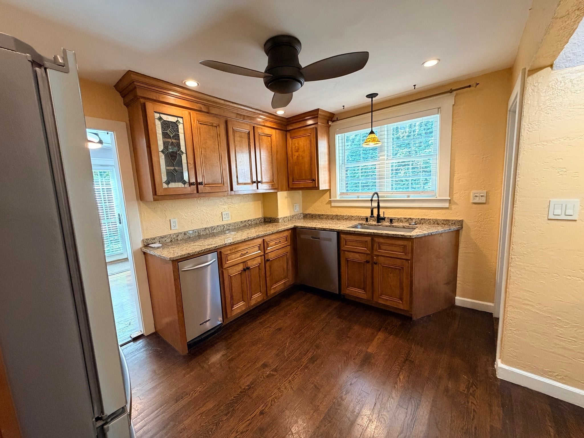 860 Pleasant St, Worcester, MA, 860 Pleasant St, Worcester, MA Photo #9