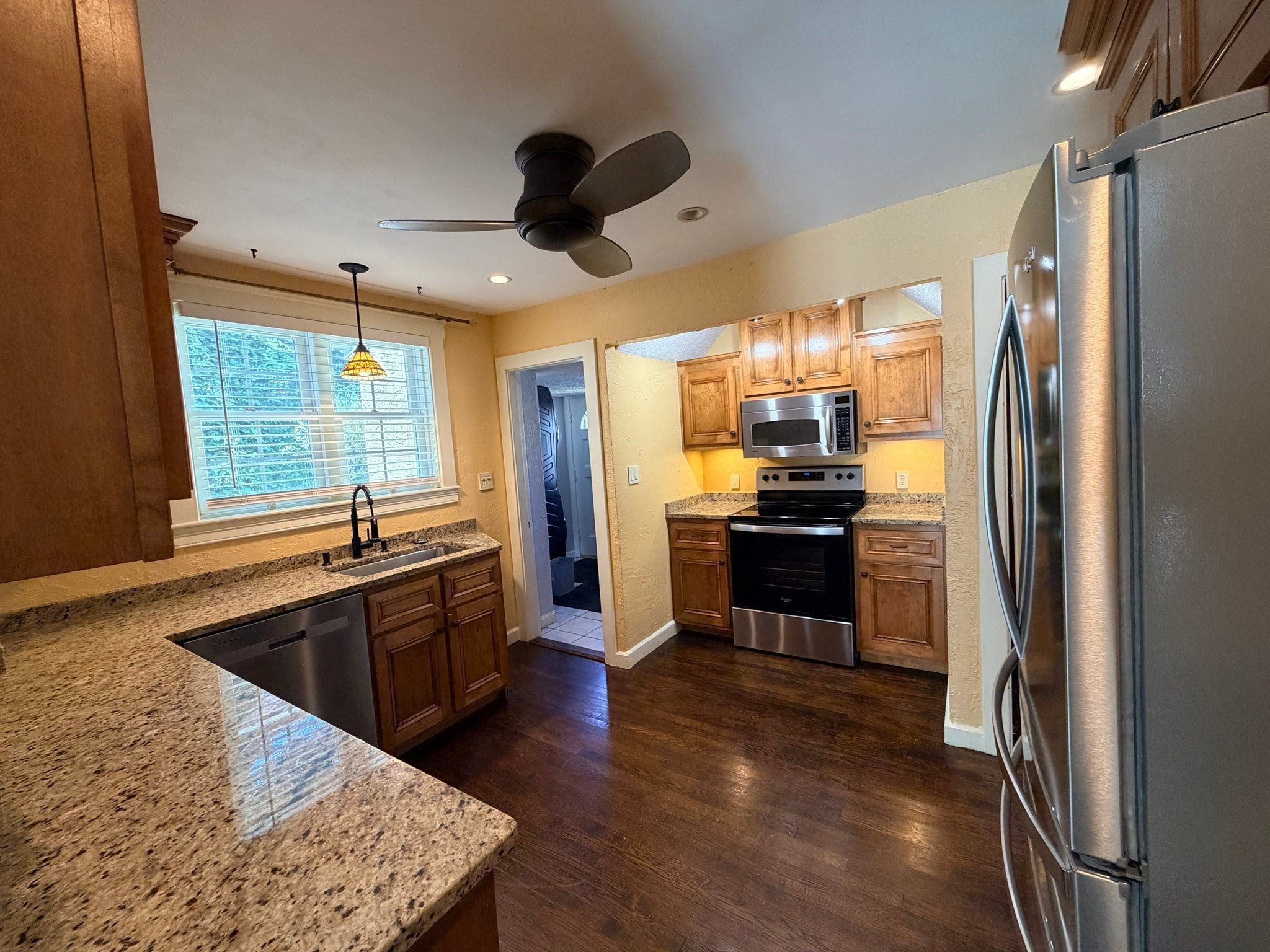 860 Pleasant St, Worcester, MA, 860 Pleasant St, Worcester, MA Photo #11
