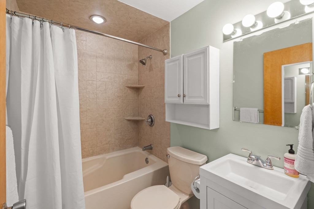 38 Woodland Park Dr #38, Haverhill, MA, 38 Woodland Park Dr #38, Haverhill, MA Photo #25