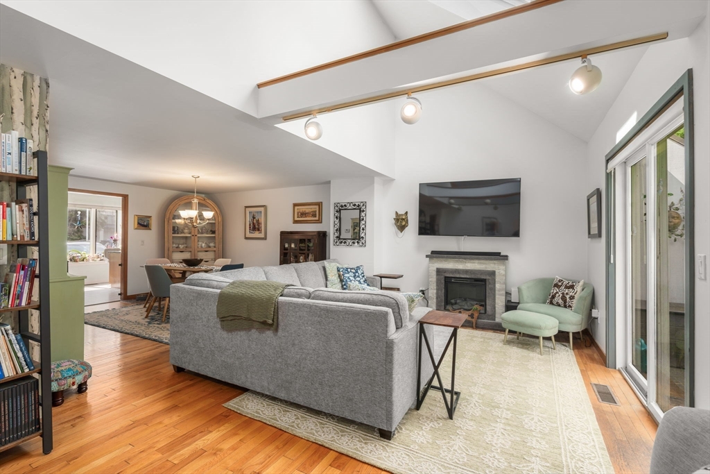 38 Woodland Park Dr #38, Haverhill, MA, 38 Woodland Park Dr #38, Haverhill, MA Photo #9