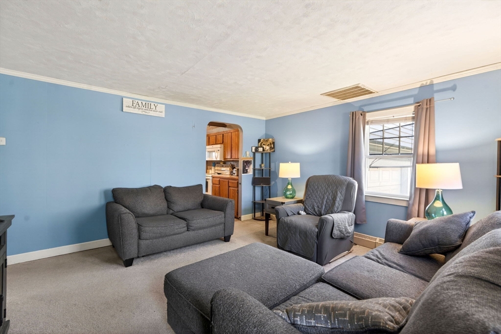 105 Connolly Rd