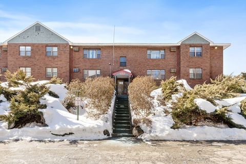 Photo of 50 Spencer Rd #12L, Boxborough, MA 01719 (MLS # 73483502)