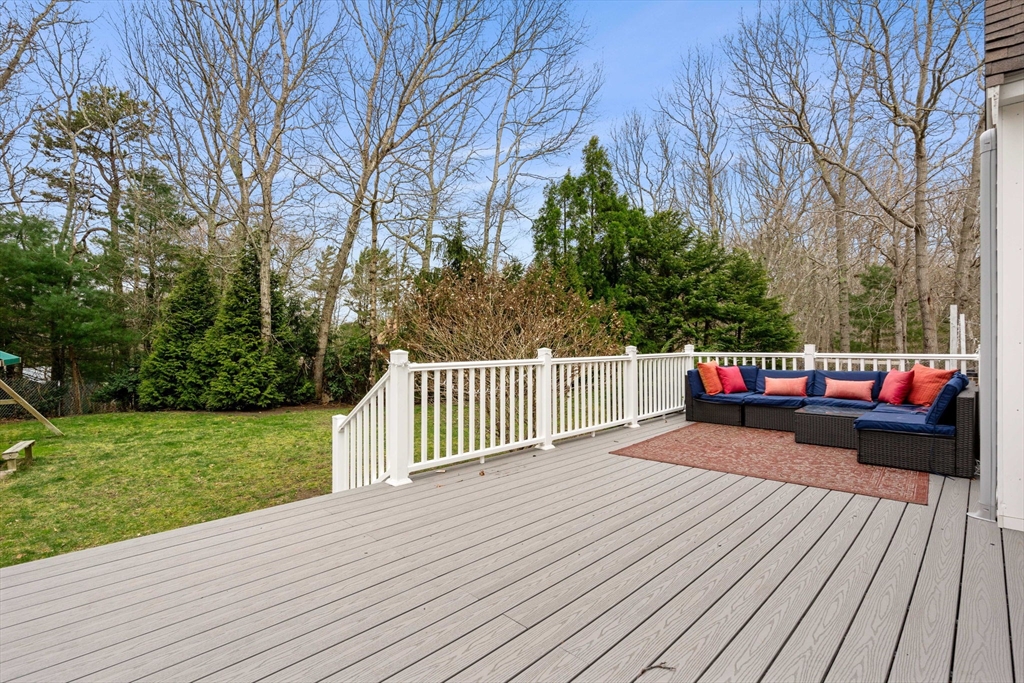 16 Ellisville Rd