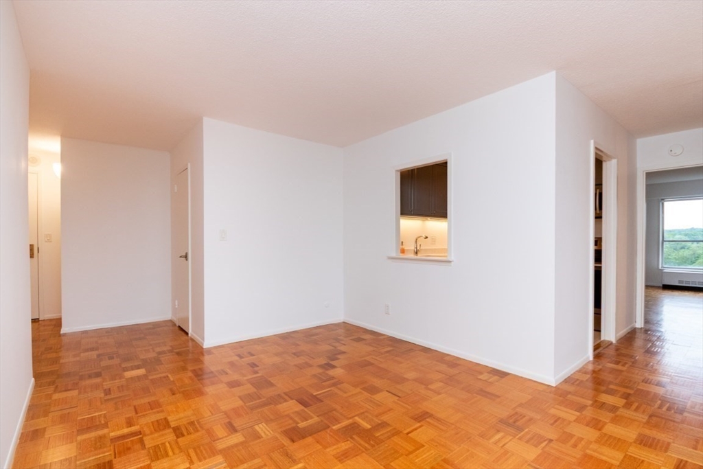 111 Perkins Street 072
