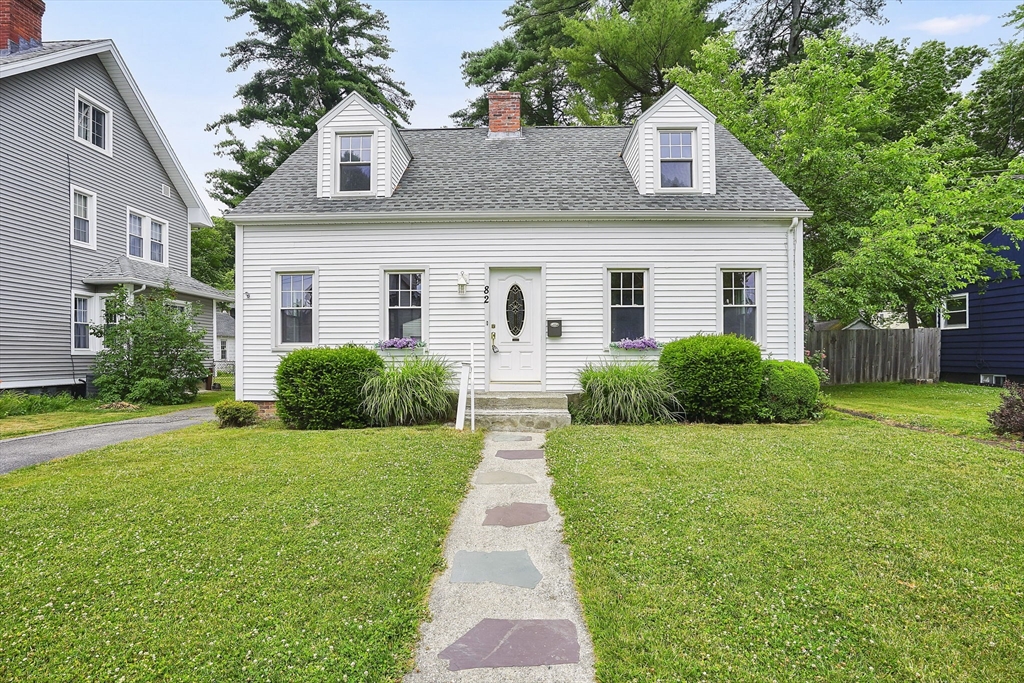 Photo 1 of 39 — 82 Biltmore St, Springfield, MA 01108