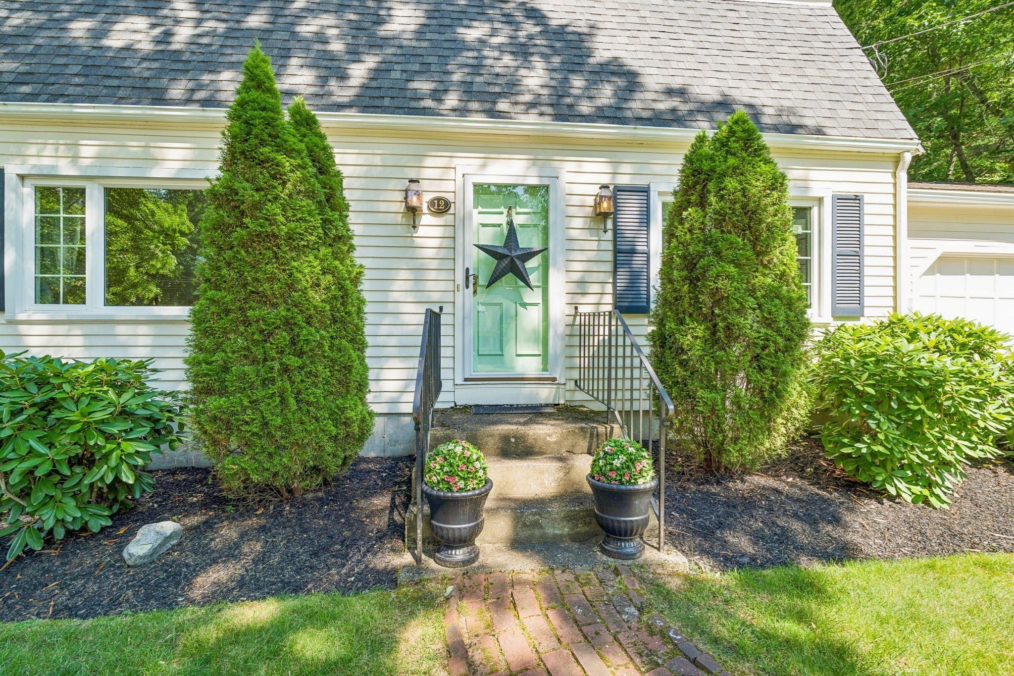12 Hyder Street