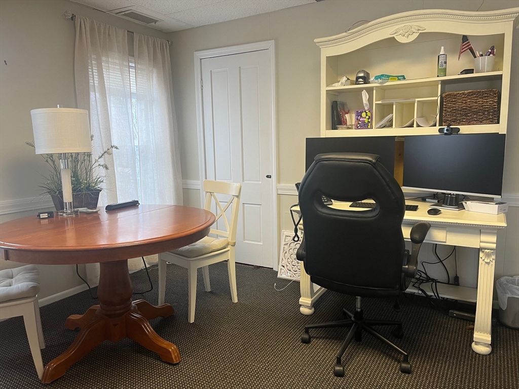 400 Boston Post Road 42