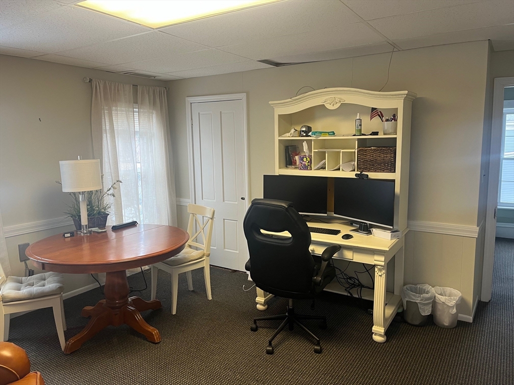 400 Boston Post Road 42