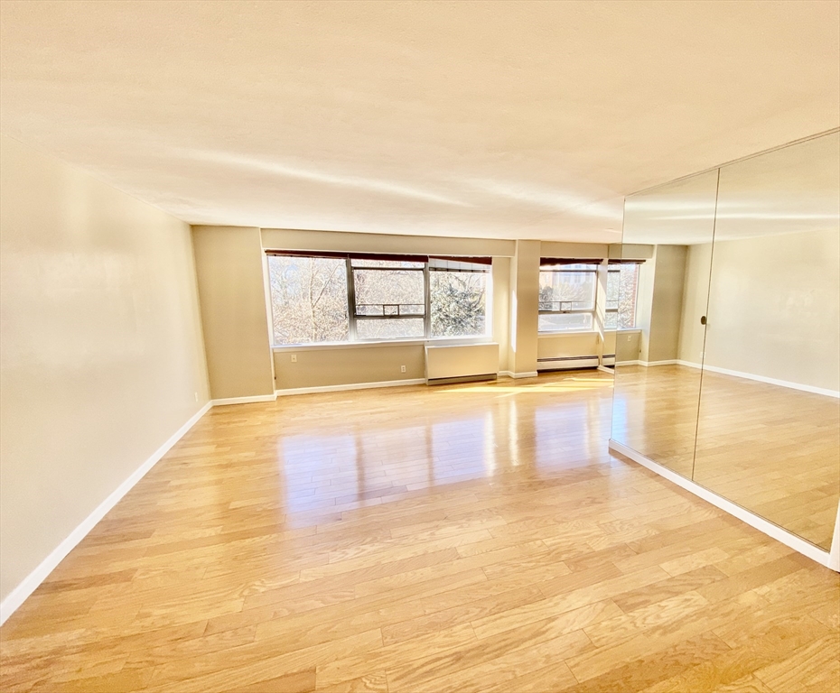 10 Hammond Pond Parkway 304