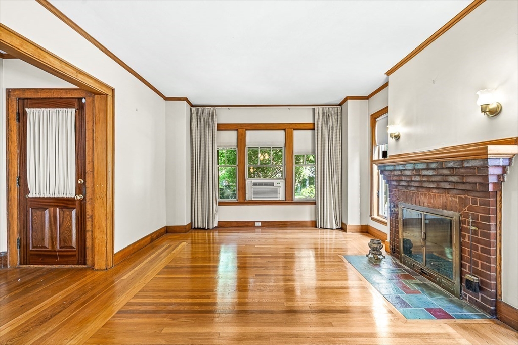 68 Barnard Ave