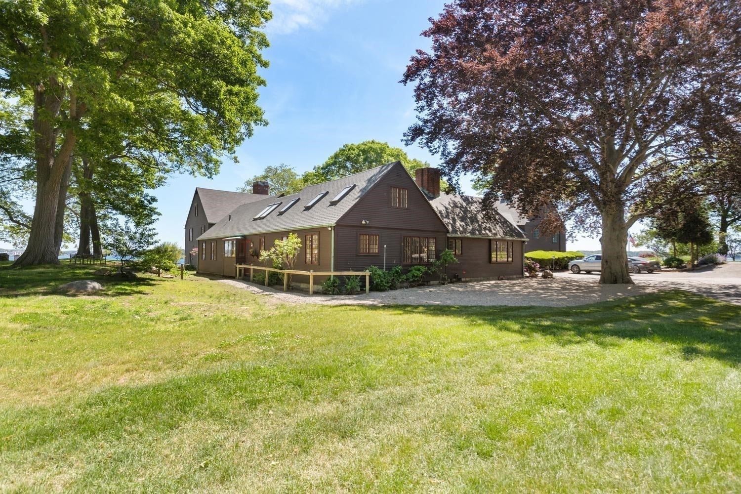 69 Dolliver Neck Rd, Gloucester MA 01930