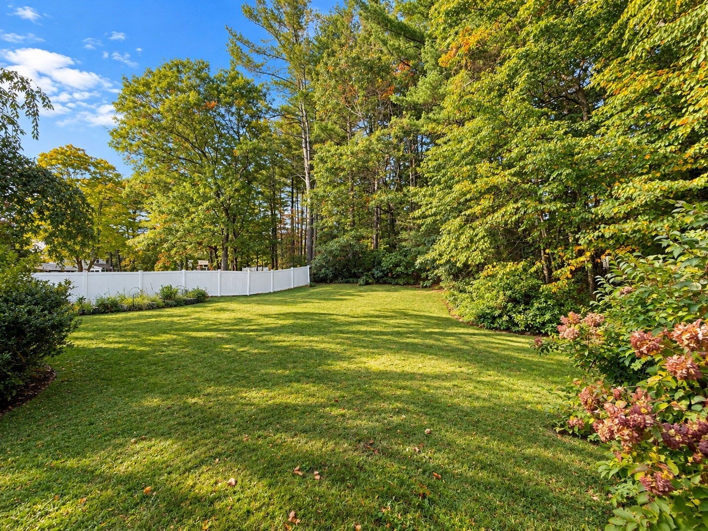 14 Dunvegan Dr