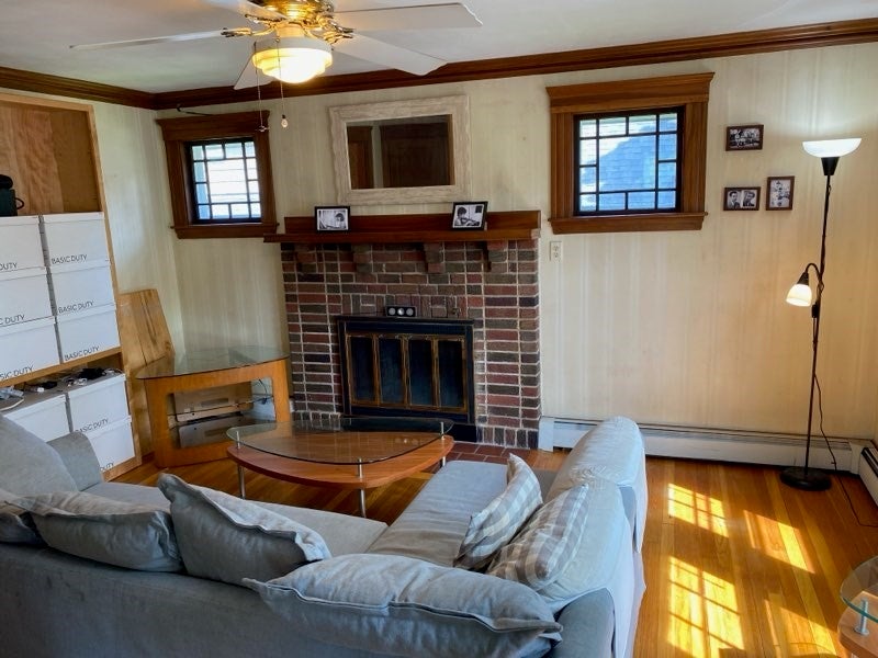 86 Highview Avenue