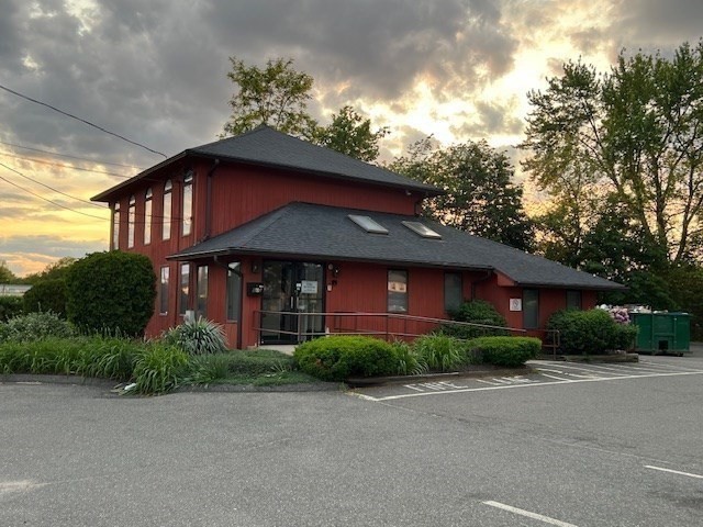 860 Boston Road