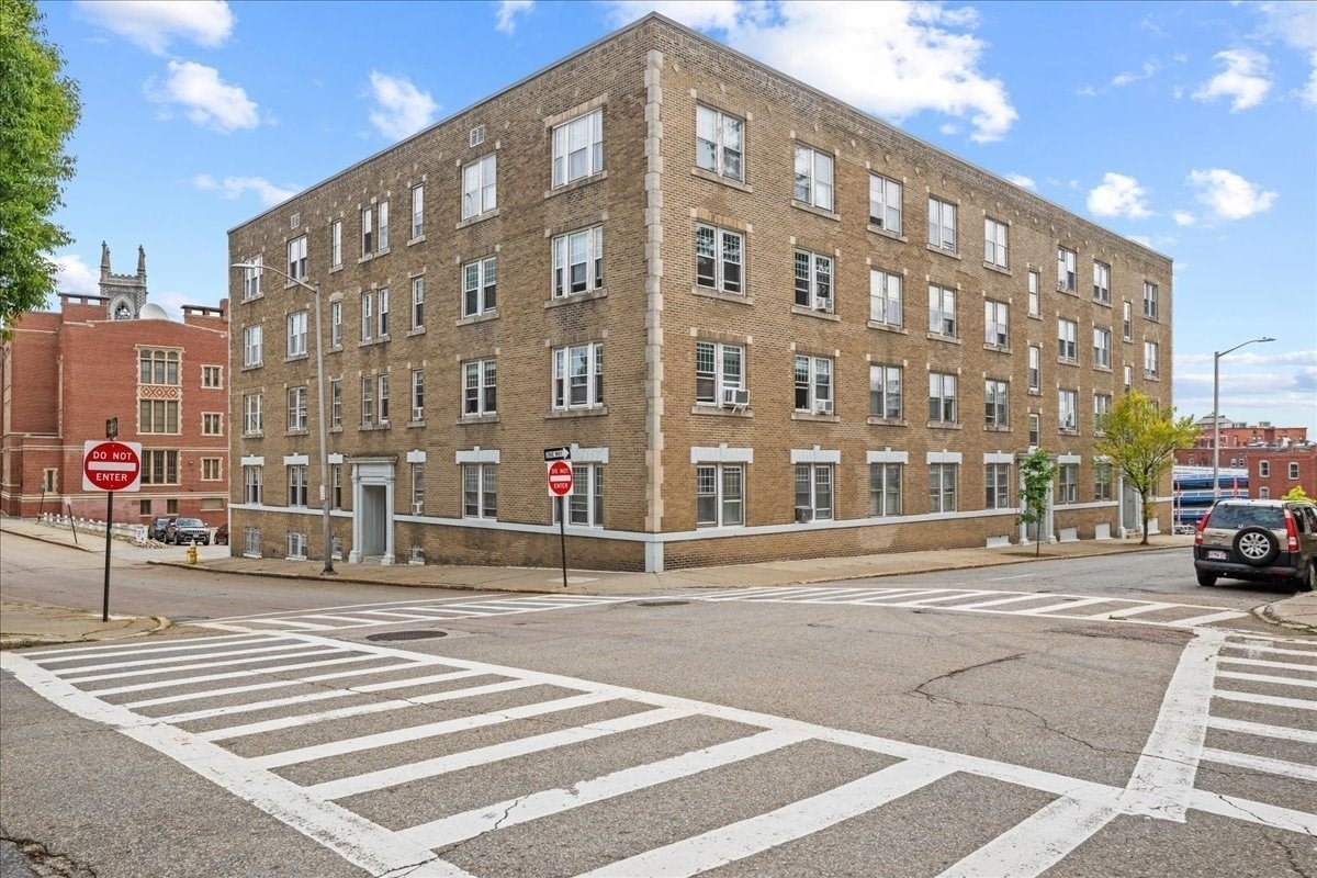 6 Chatham Pl 8