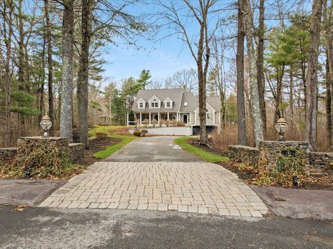 110 Diniz Dr Raynham MA 02767