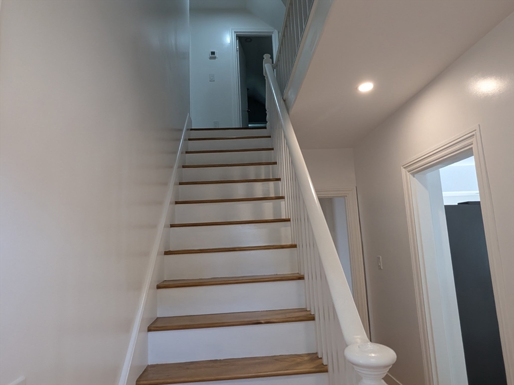24 Leroy St