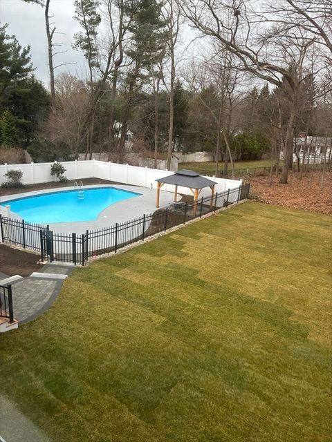 565 Elm St Concord MA 01742