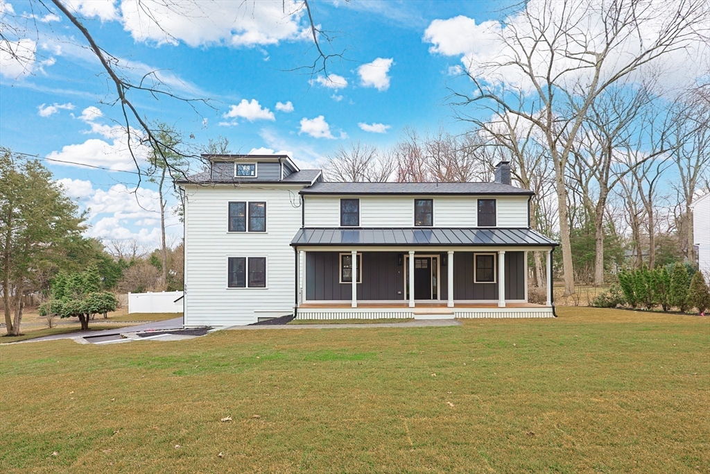 565 Elm St