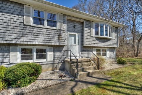 60 Leger Ln Tiverton RI 02878