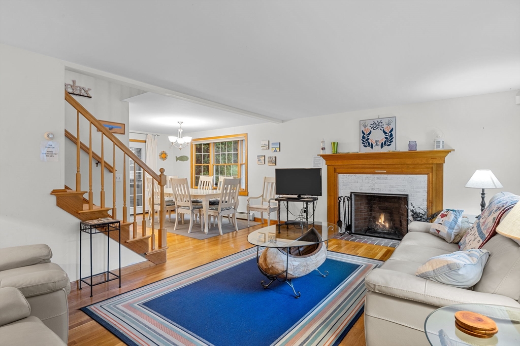 15 Old Bay Road