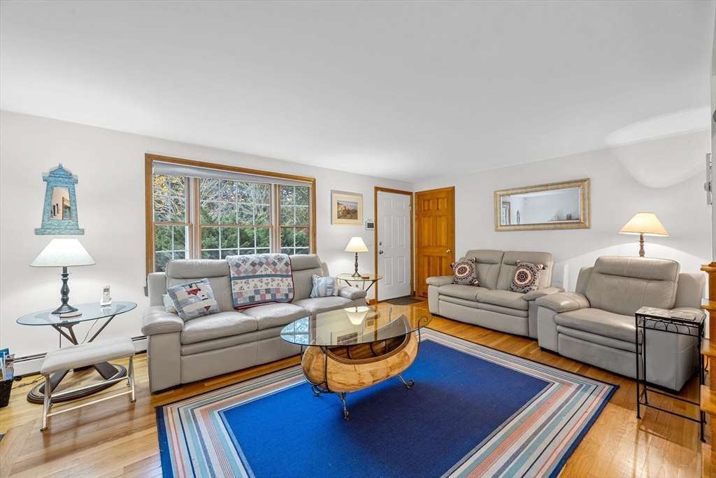 15 Old Bay Road