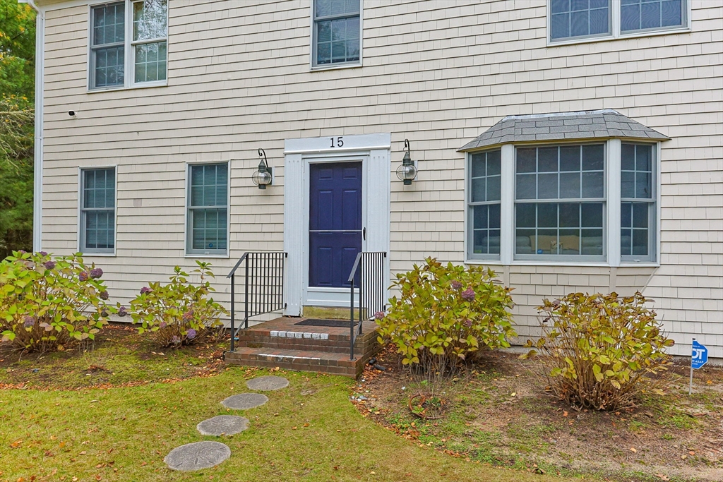 15 Old Bay Road