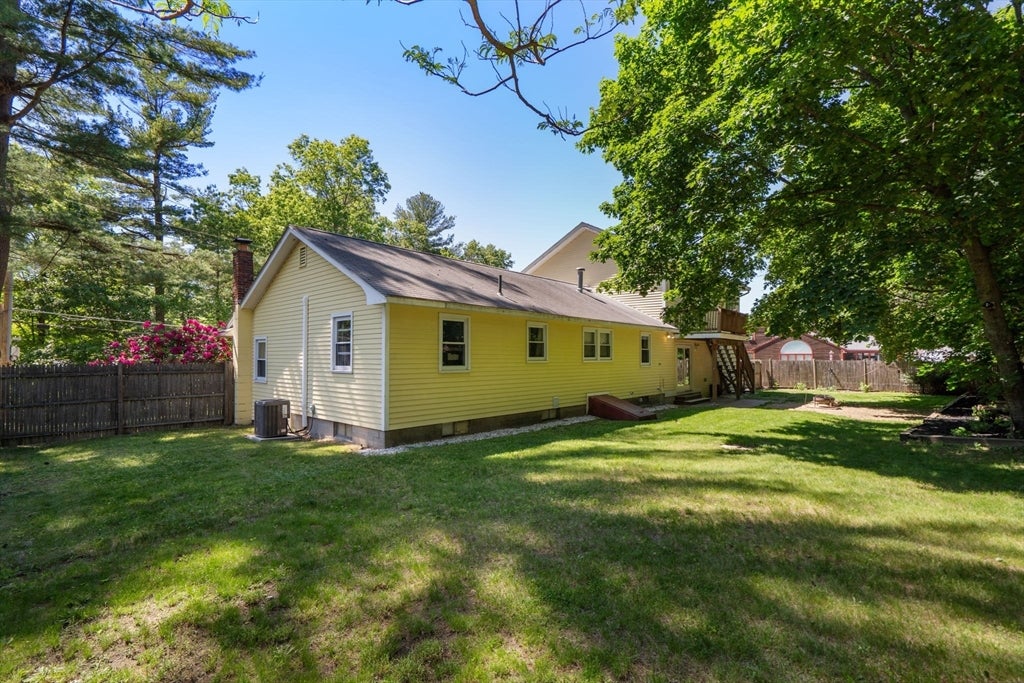 9 Abbot St