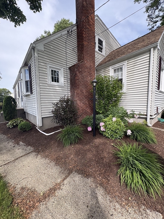 7 Richard Rd