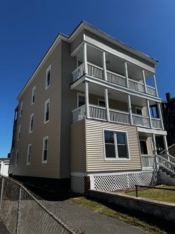 14 Ferry St