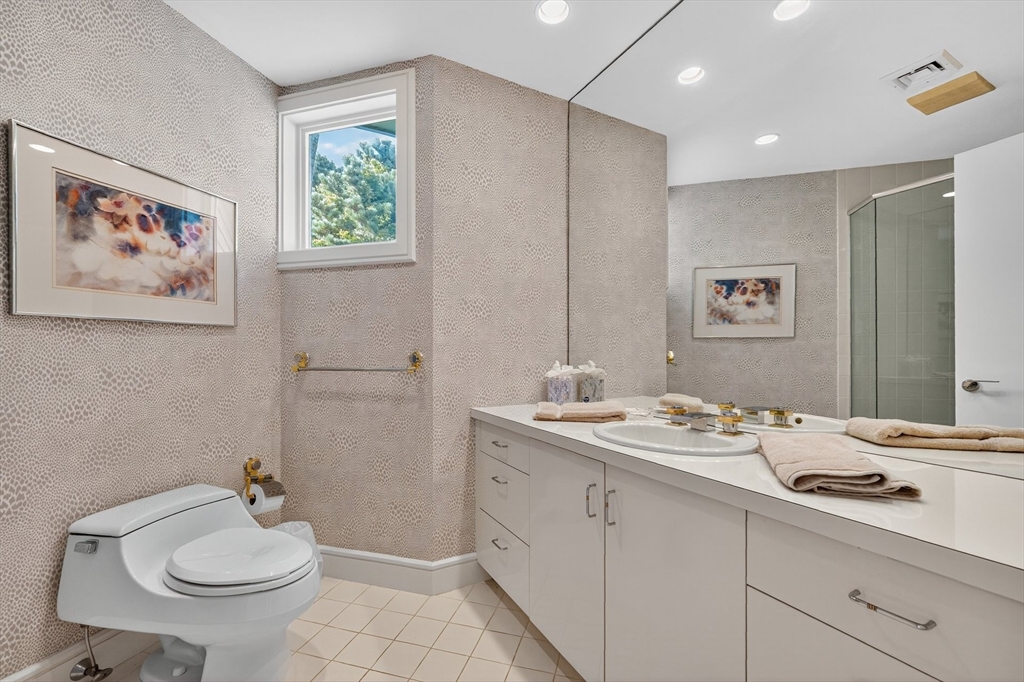 Mashpee, Massachusetts 02649, United States, 5 Bedrooms Bedrooms, ,6 BathroomsBathrooms,Residential,Active,190526