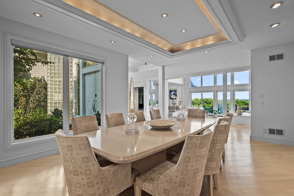 Mashpee, Massachusetts 02649, United States, 5 Bedrooms Bedrooms, ,6 BathroomsBathrooms,Residential,Active,190526