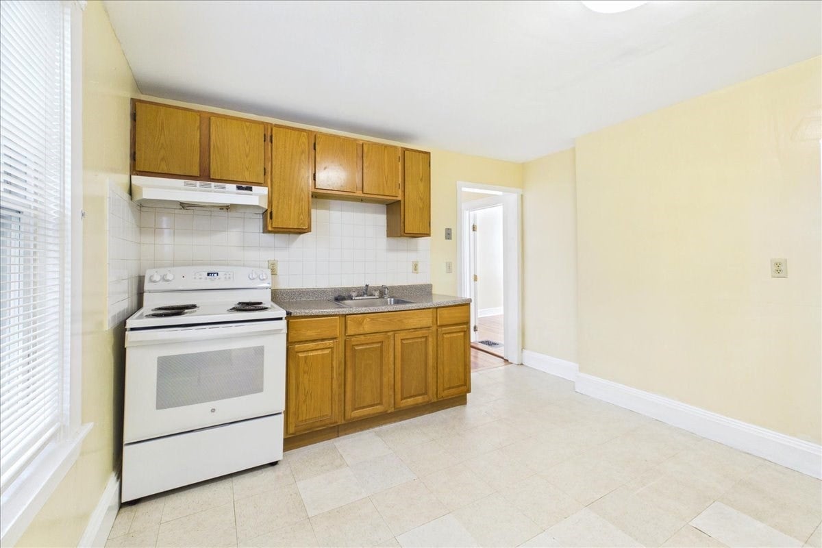 16 Marcy Rd Apt. 2 RD #2, Boston, MA Photo #11