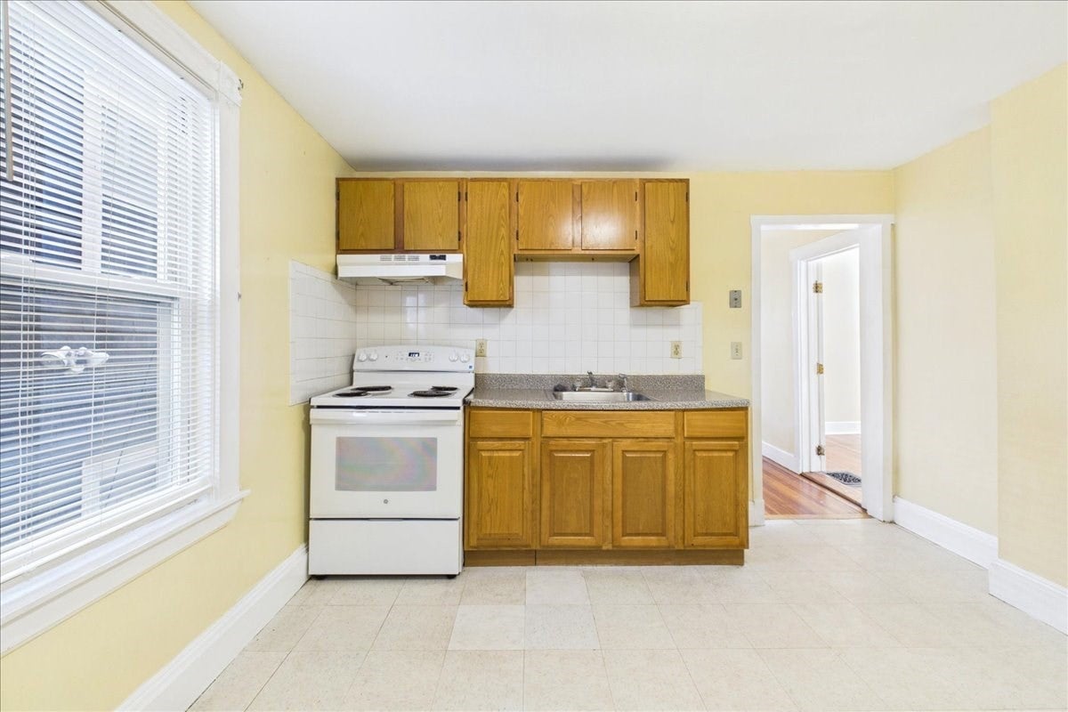 16 Marcy Rd Apt. 2 RD #2, Boston, MA Photo #10