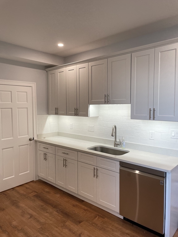 3 Alton PL #2, Brookline, MA Photo #16