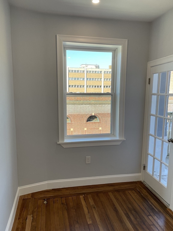3 Alton PL #2, Brookline, MA Photo #8