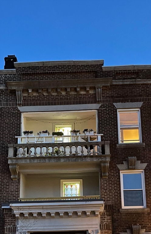 3 Alton PL #2, Brookline, MA Photo #10