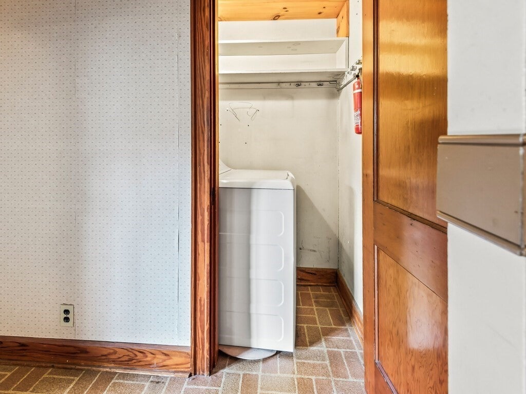 20 Roger St, Southbridge, MA Photo #22