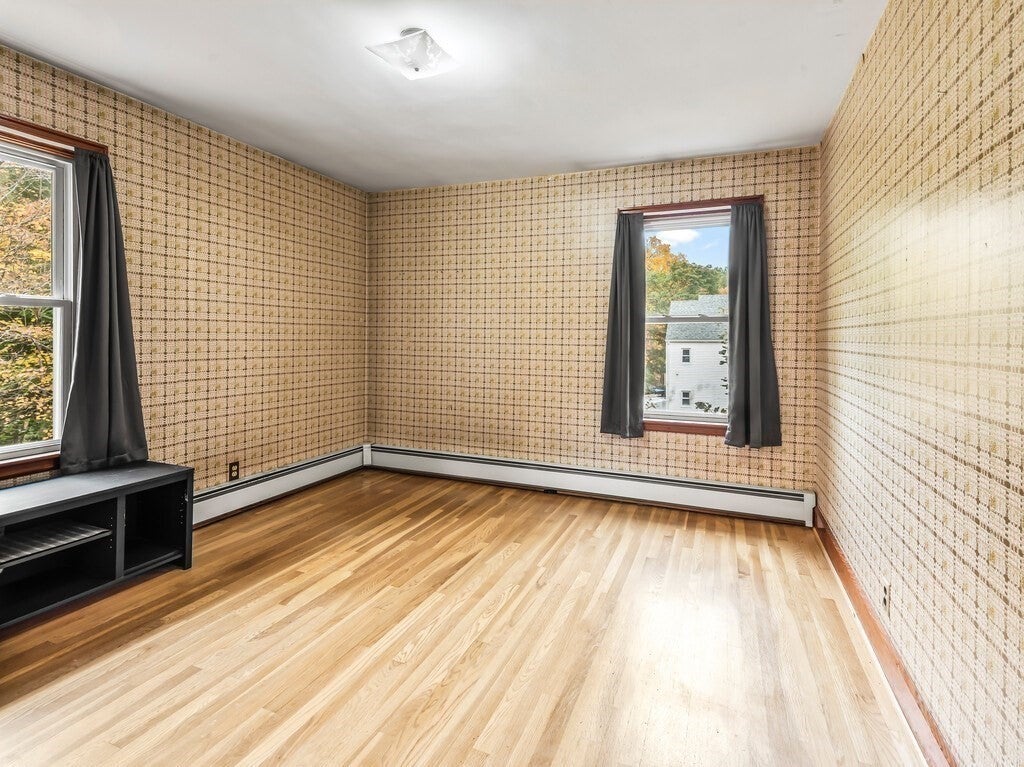 20 Roger St, Southbridge, MA Photo #13
