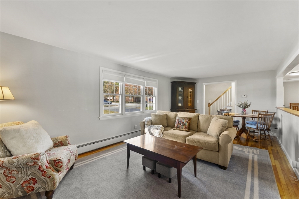 19 Fisher St