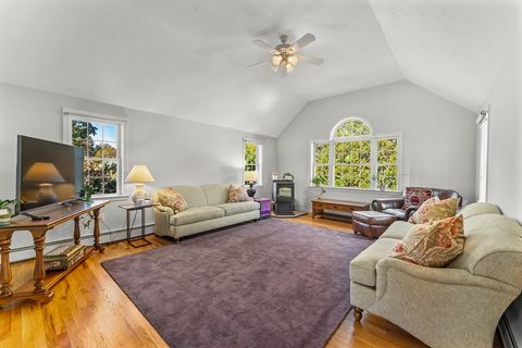 19 Fisher St Westborough MA 01581