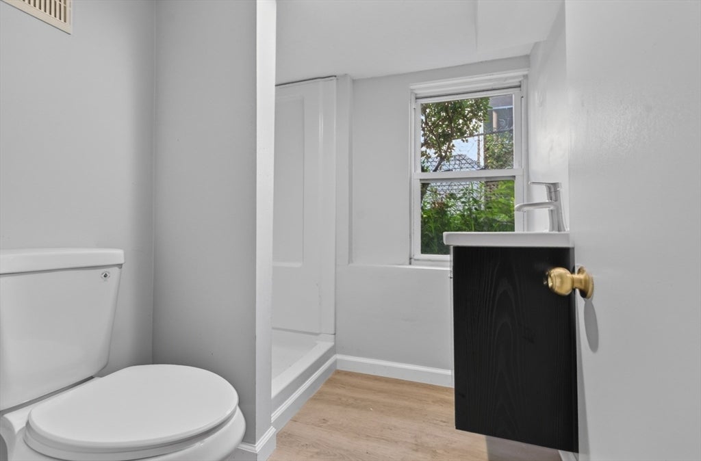 13 Goddard St, Webster, MA, 13 Goddard St, Webster, MA Photo #14