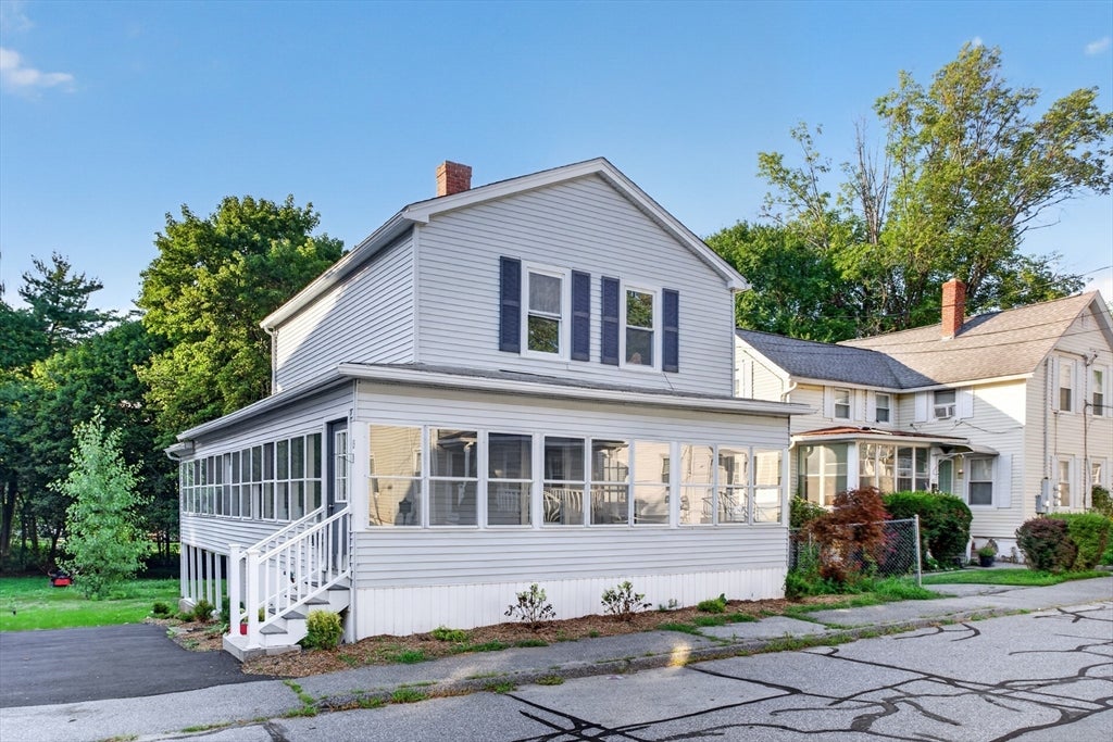 13 Goddard St