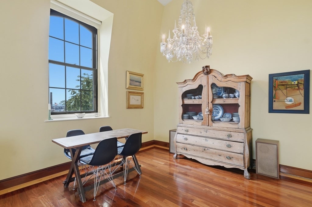 68 Baldwin Street 43