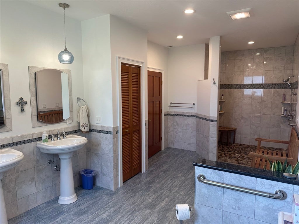 139 Blanchard St, Chicopee, MA, 139 Blanchard St, Chicopee, MA Photo #23