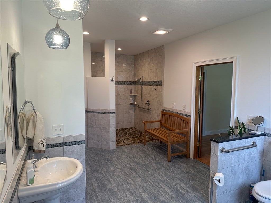 139 Blanchard St, Chicopee, MA, 139 Blanchard St, Chicopee, MA Photo #25