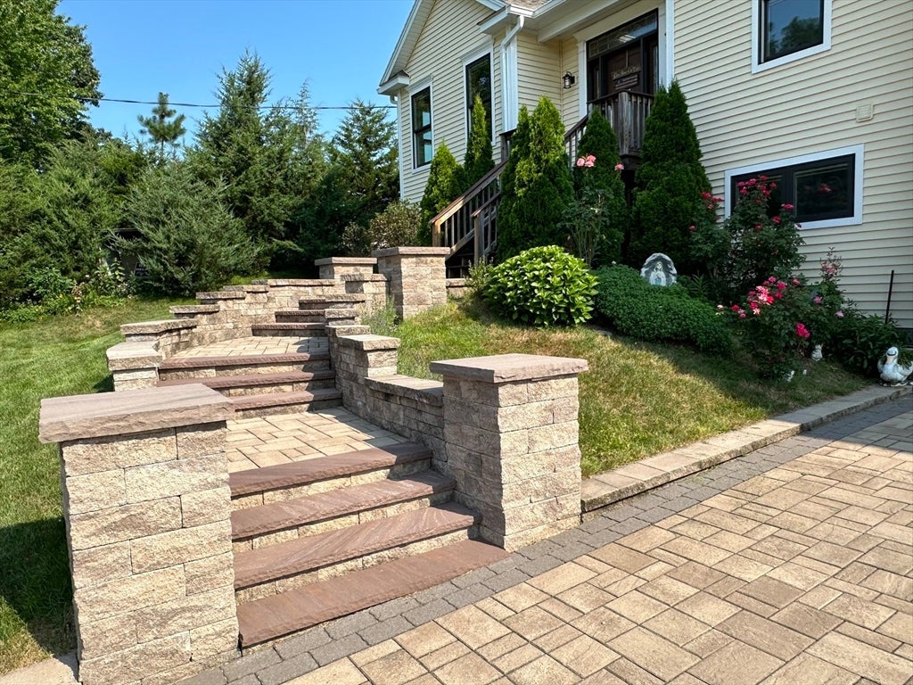 139 Blanchard St, Chicopee, MA, 139 Blanchard St, Chicopee, MA Photo #3