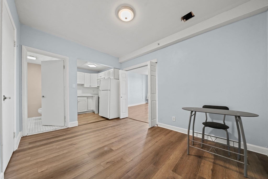285 Lynn Shore 706