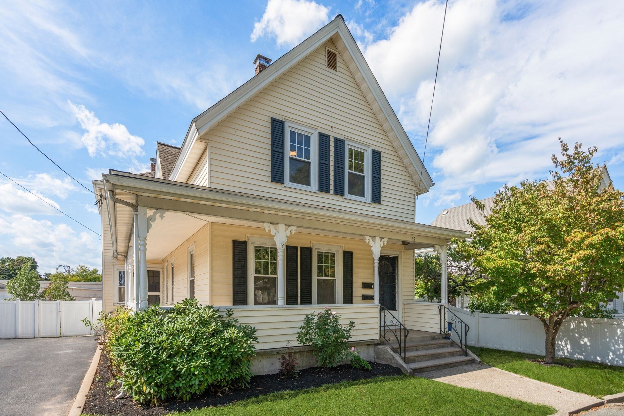 Photo of 19 Penn St, Quincy, MA